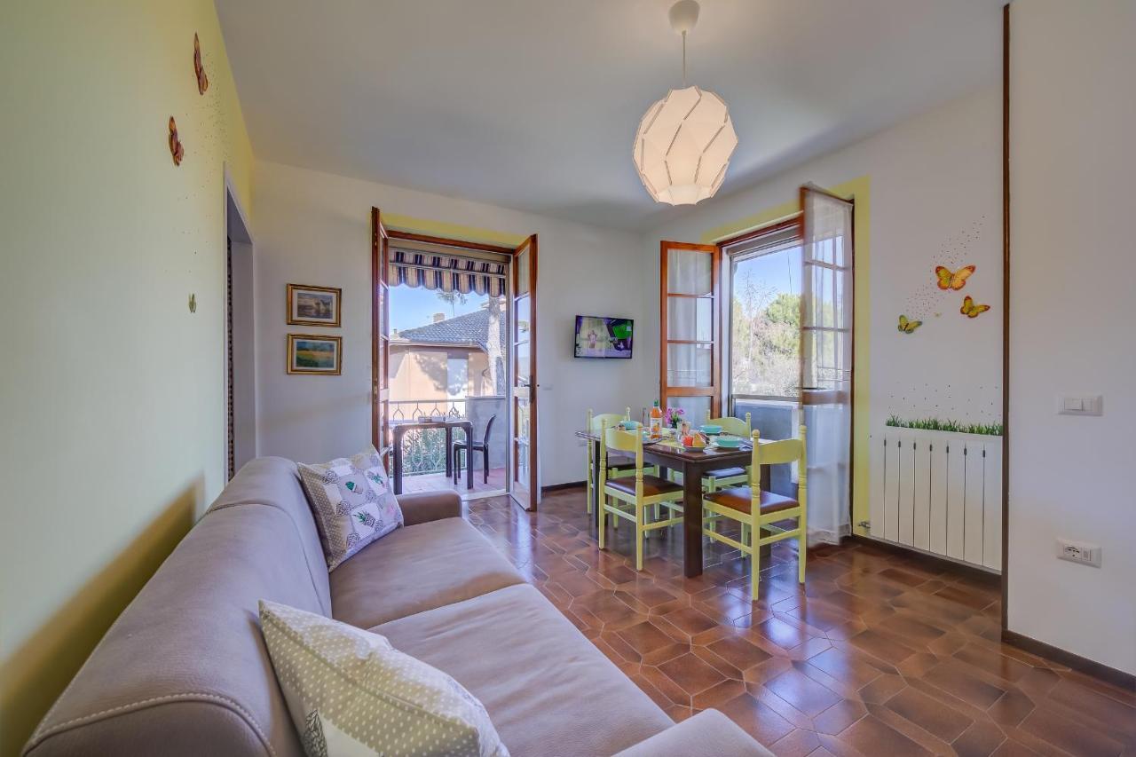 Villa Fiorita Apartments - Happy Rentals Sirmione Bagian luar foto