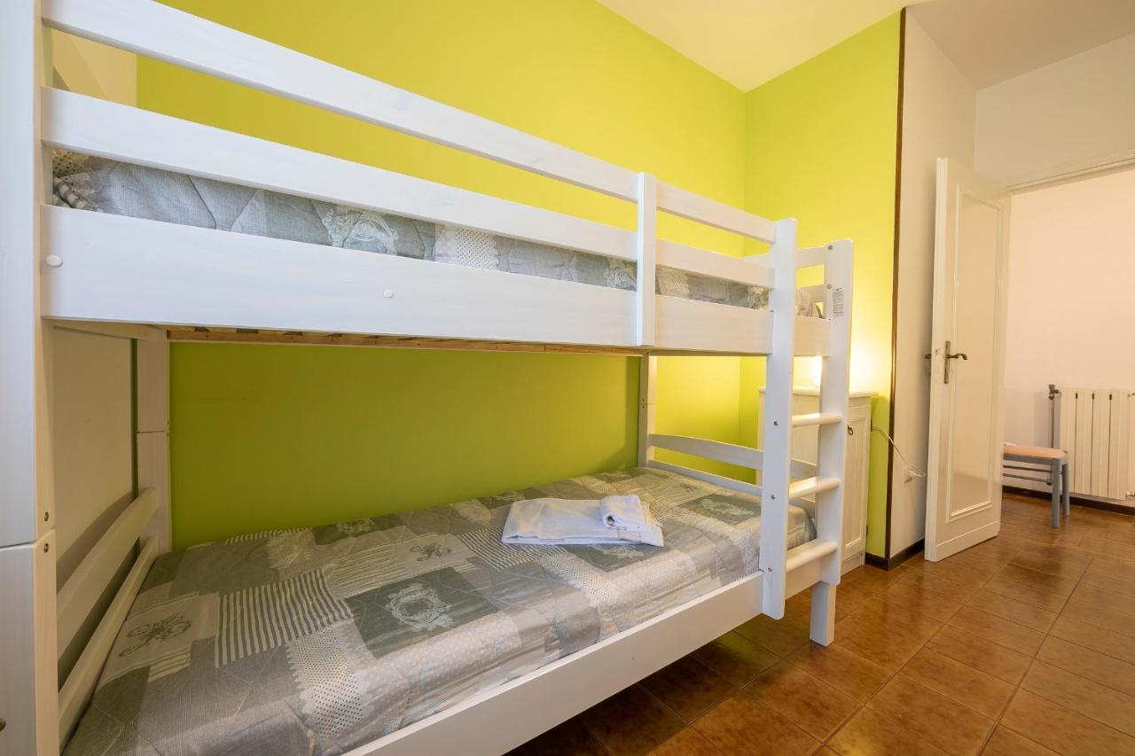 Villa Fiorita Apartments - Happy Rentals Sirmione Bagian luar foto