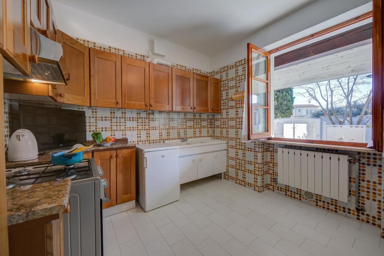 Villa Fiorita Apartments - Happy Rentals Sirmione Bagian luar foto